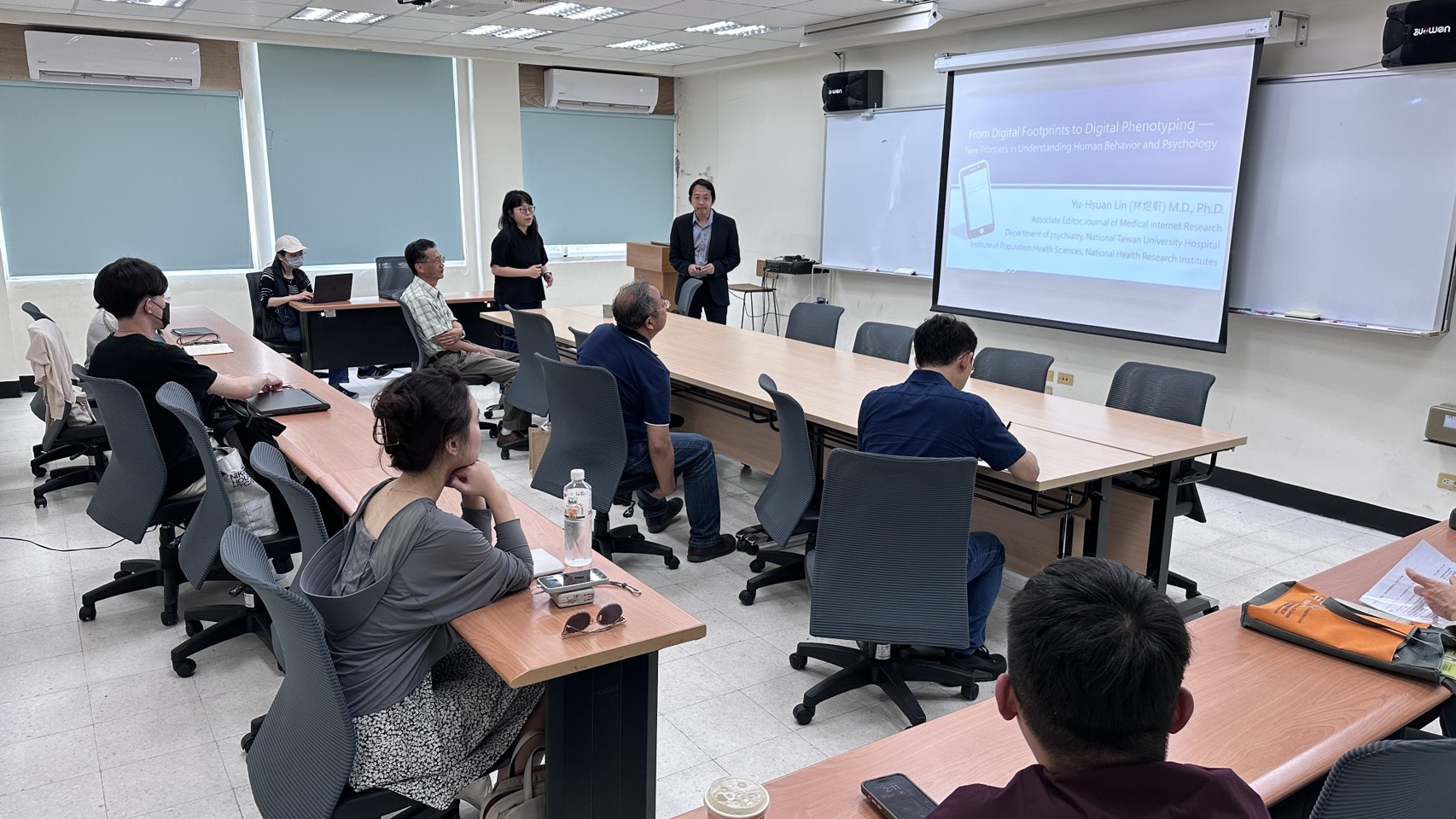 Chen, Chieh-Wen assistant professor introduces Lin, Yu-Hsuan lecturer