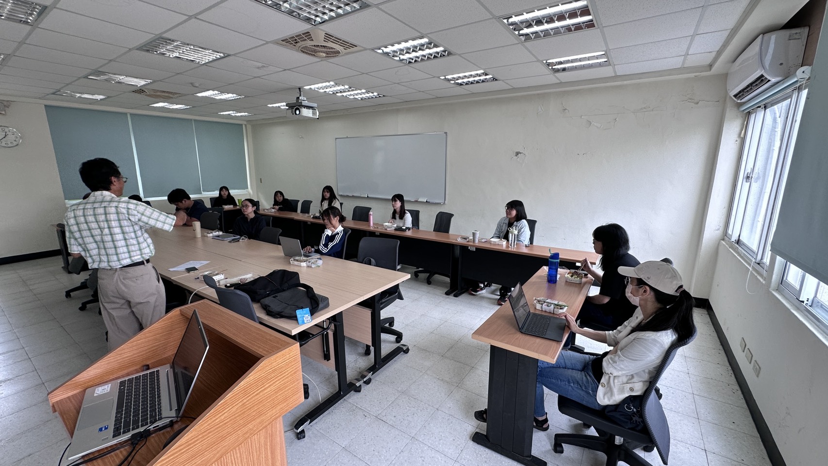 The Chair gives a welcome speech and introduces the program development (3)